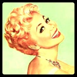 Meet your Posher, Vanessa